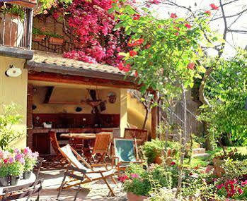Frühstückspension The Garden 4*